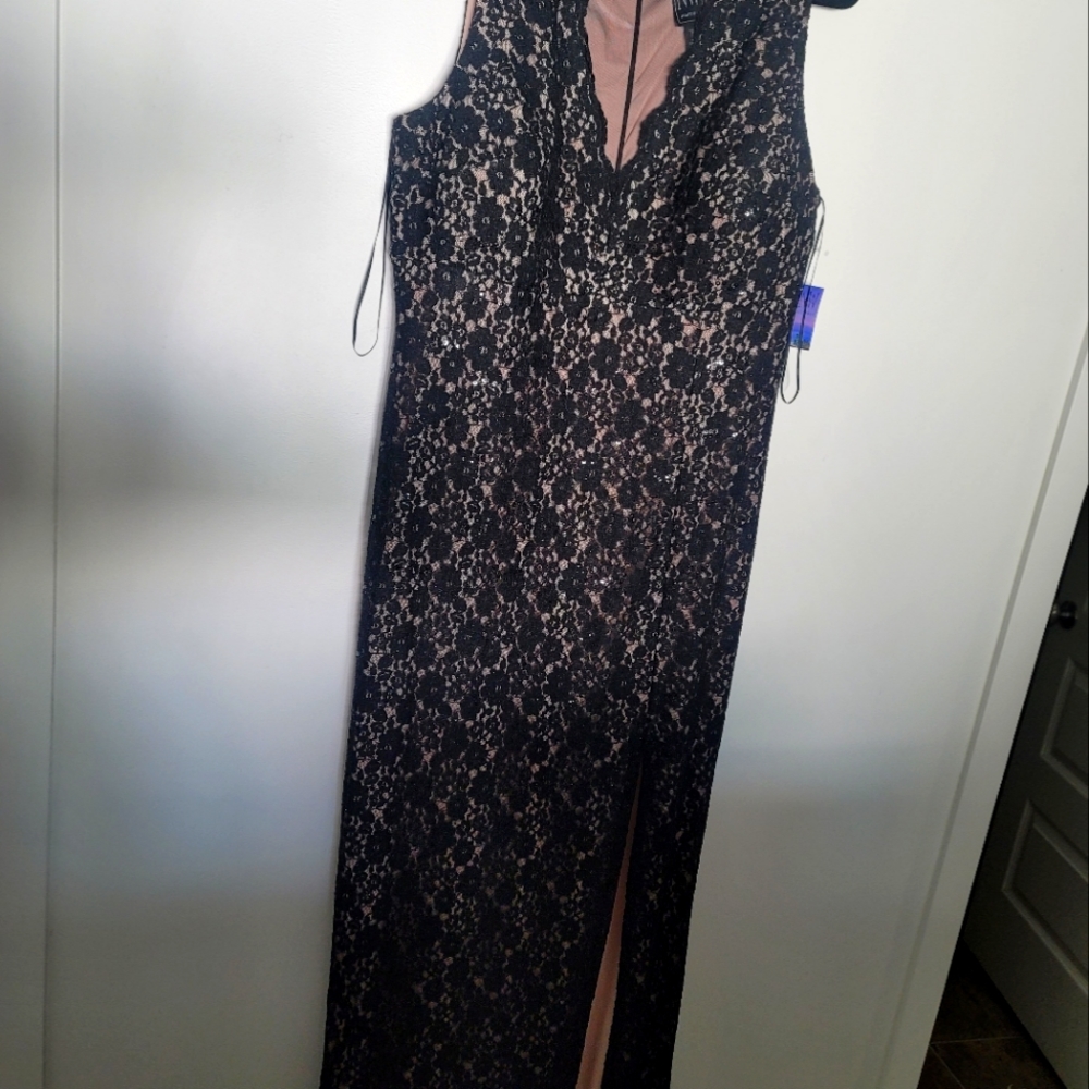 Black/Nude Formal Women's Dress